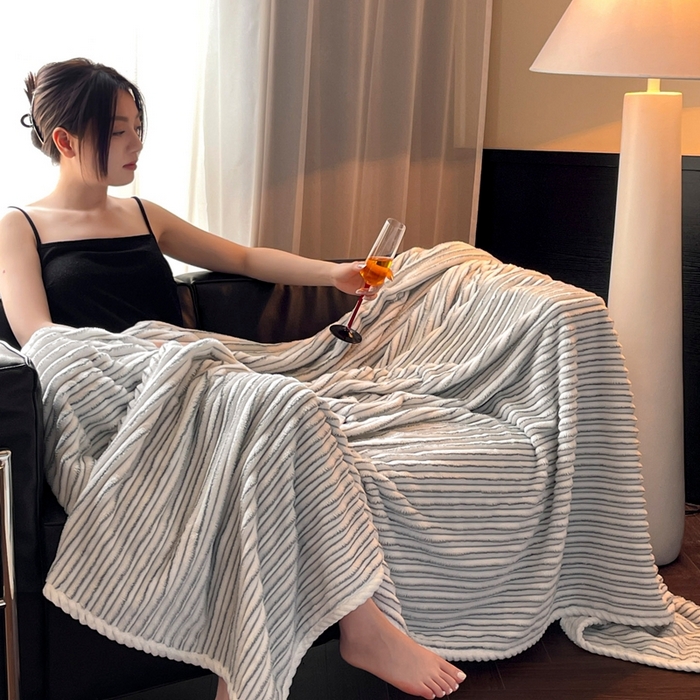 91家纺网 家纺一手货源 找家纺 小叮当家纺仓储工厂店 2025新款亲肤舒适成品抽条阳离子毛毯毯子-阳离子 阳离子-灰