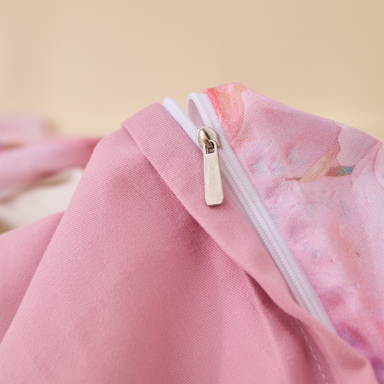 91家纺网 家纺一手货源 找家纺 元元家居（元元被业） 2025秋冬新款全棉纯棉磨毛印花四件套 花妍悦粉