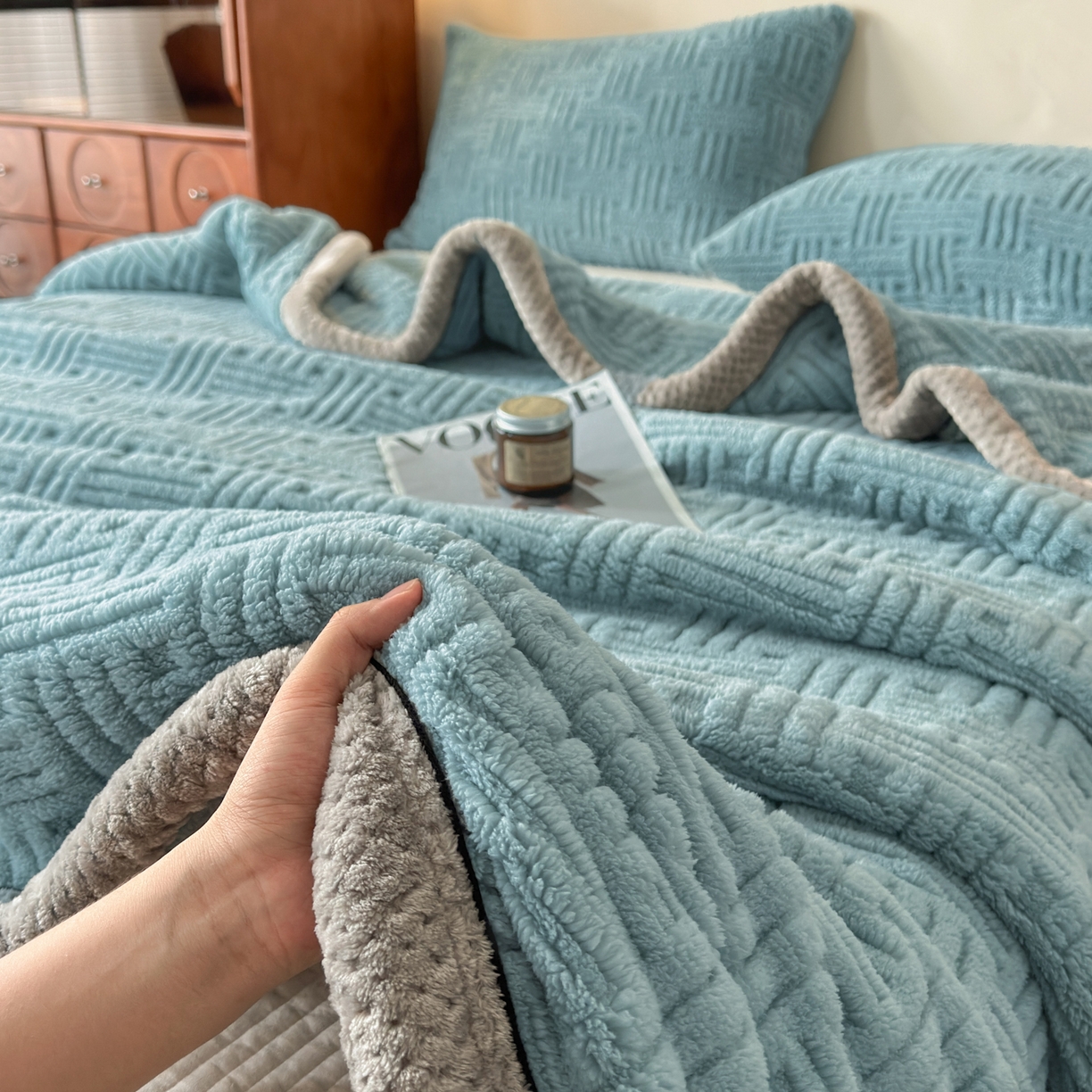 91家纺网 家纺一手货源 找家纺 （总）欧邦 2025新款A类提花舒棉绒双面绒单层毯