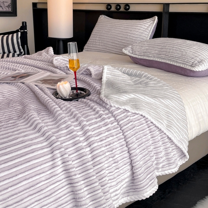 91家纺网 家纺一手货源 找家纺 小叮当家纺仓储工厂店 2025新款亲肤舒适成品抽条阳离子毛毯毯子-阳离子 阳离子-紫