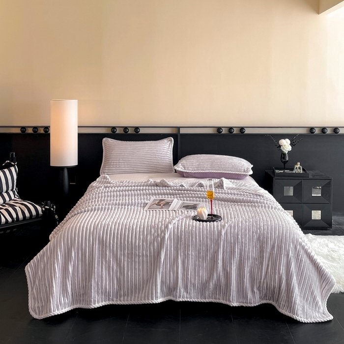 91家纺网 家纺一手货源 找家纺 小叮当家纺仓储工厂店 2025新款亲肤舒适成品抽条阳离子毛毯毯子-阳离子 阳离子-紫