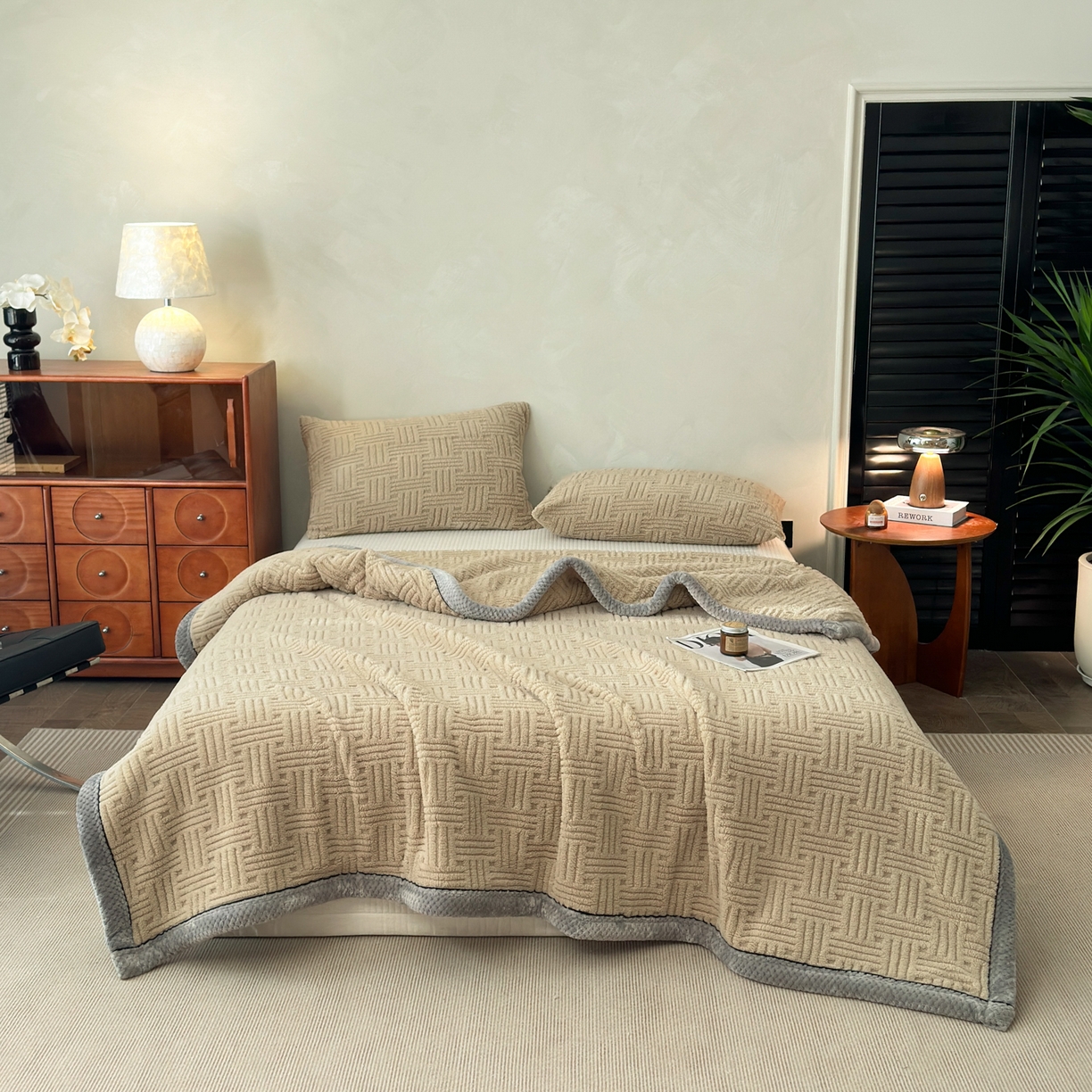 91家纺网 家纺一手货源 找家纺 欧邦 2025新款A类提花舒棉绒双面绒单层毯 深卡其