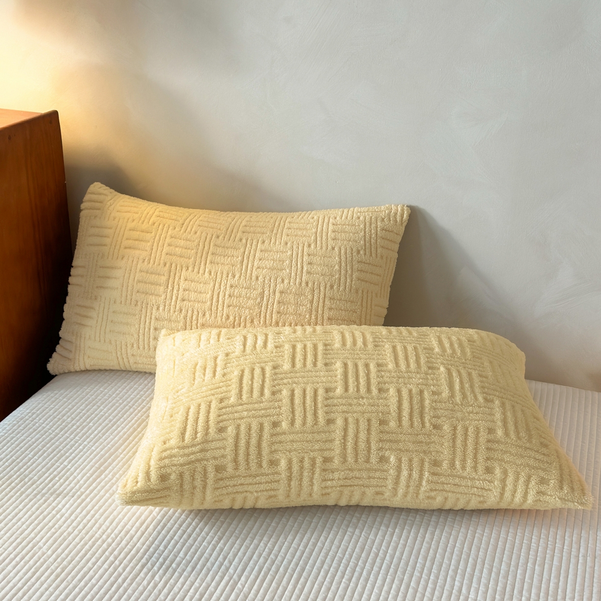 91家纺网 家纺一手货源 找家纺 欧邦 2025新款A类提花舒棉绒双面绒单层毯 稻香黄