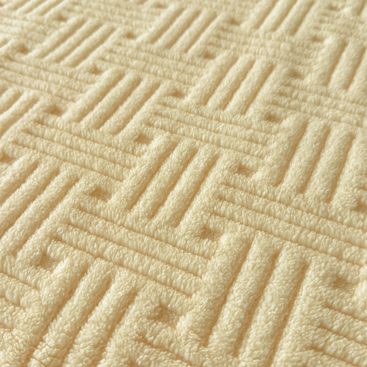 91家纺网 家纺一手货源 找家纺 欧邦 2025新款A类提花舒棉绒双面绒单层毯 稻香黄