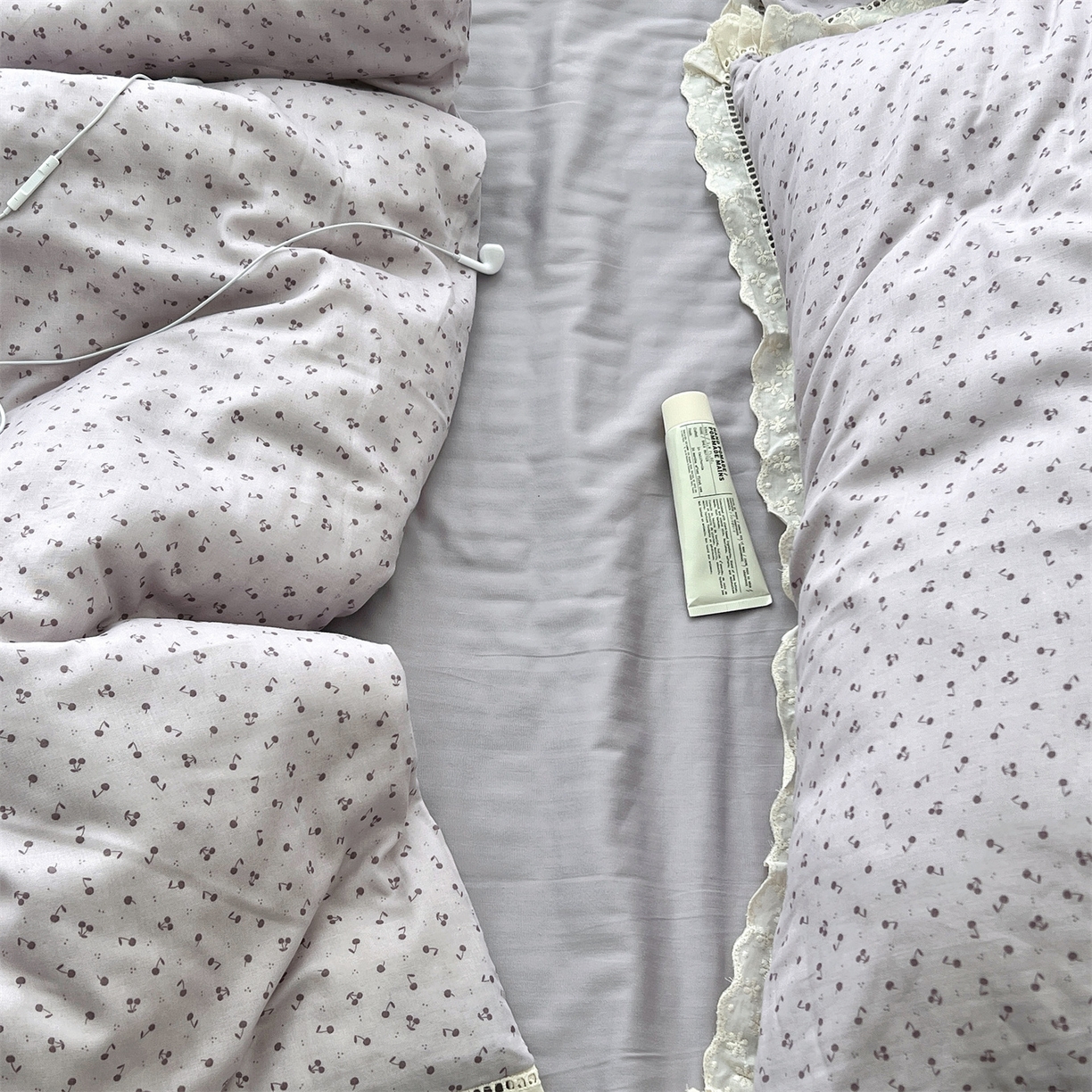 91家纺网 家纺一手货源 找家纺 荣轩2025新款全棉双层纱镂空花边工艺款四件套（铺床版） 和季-紫