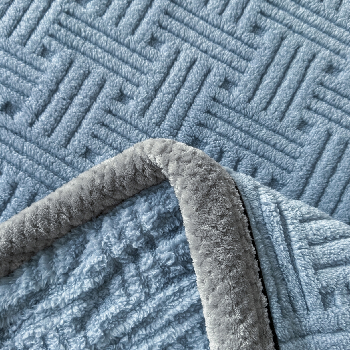 91家纺网 家纺一手货源 找家纺 欧邦 2025新款A类提花舒棉绒双面绒单层毯 贵族蓝