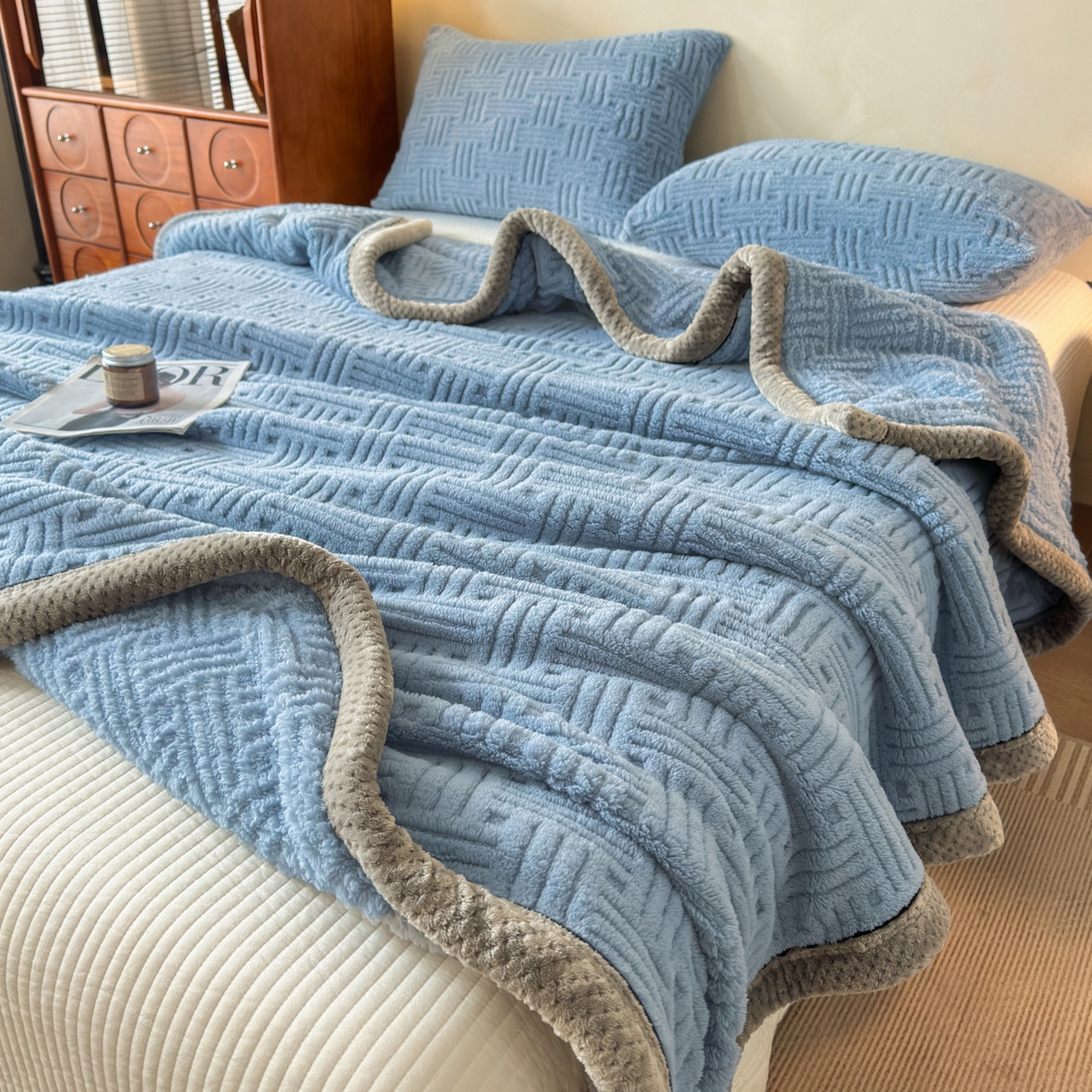 91家纺网 家纺一手货源 找家纺 欧邦 2025新款A类提花舒棉绒双面绒单层毯 贵族蓝