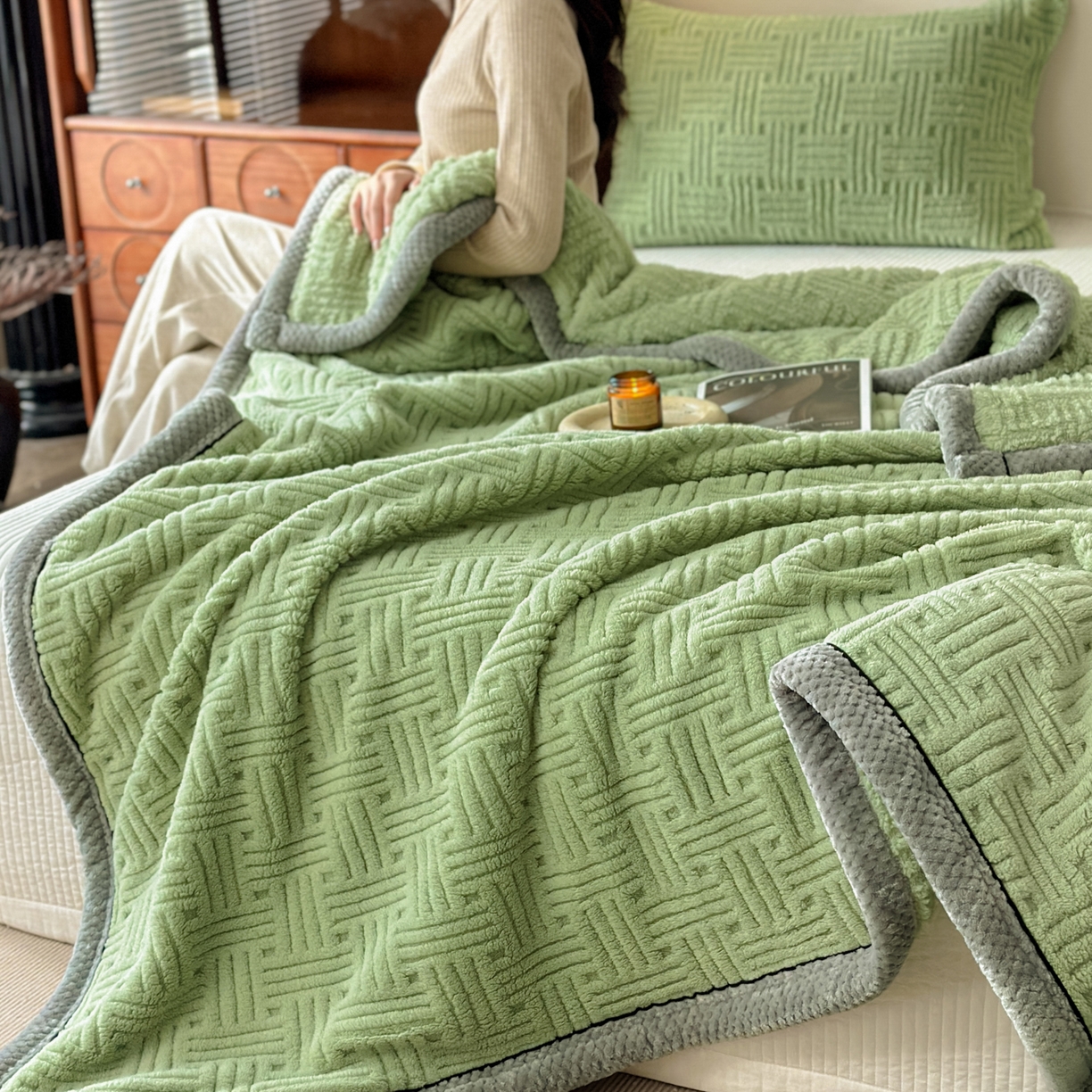 91家纺网 家纺一手货源 找家纺 欧邦 2025新款A类提花舒棉绒双面绒单层毯 青木绿