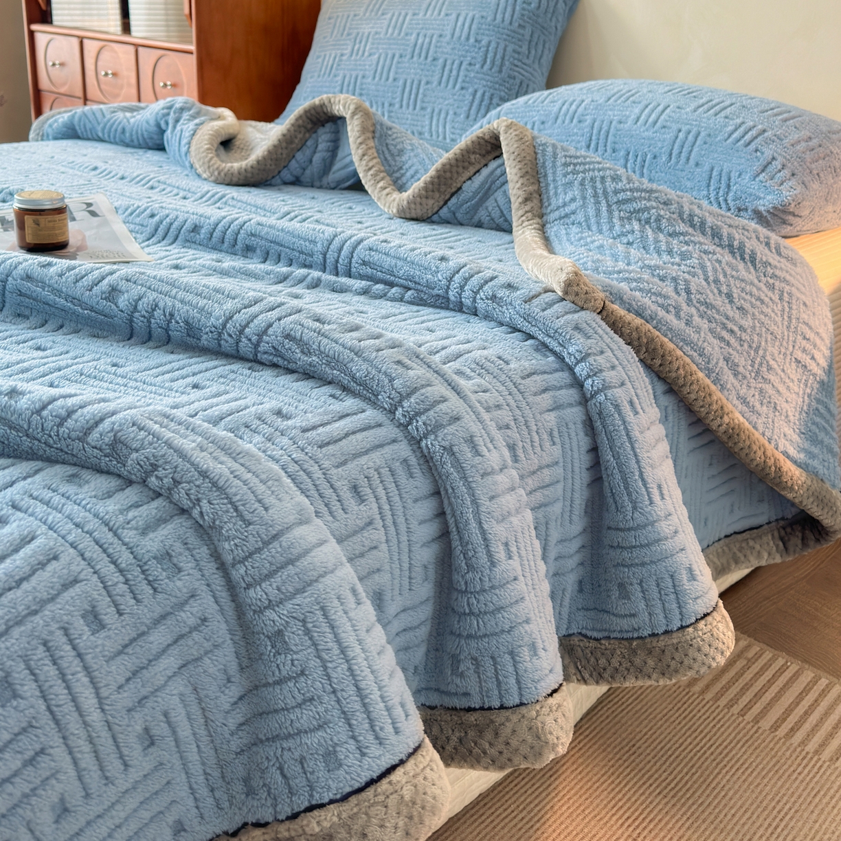 91家纺网 家纺一手货源 找家纺 欧邦 2025新款A类提花舒棉绒双面绒单层毯 贵族蓝