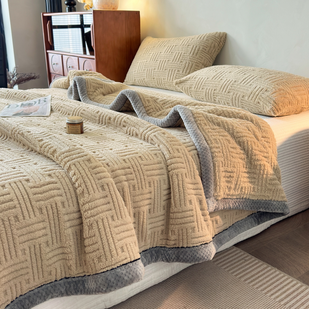 91家纺网 家纺一手货源 找家纺 欧邦 2025新款A类提花舒棉绒双面绒单层毯 深卡其