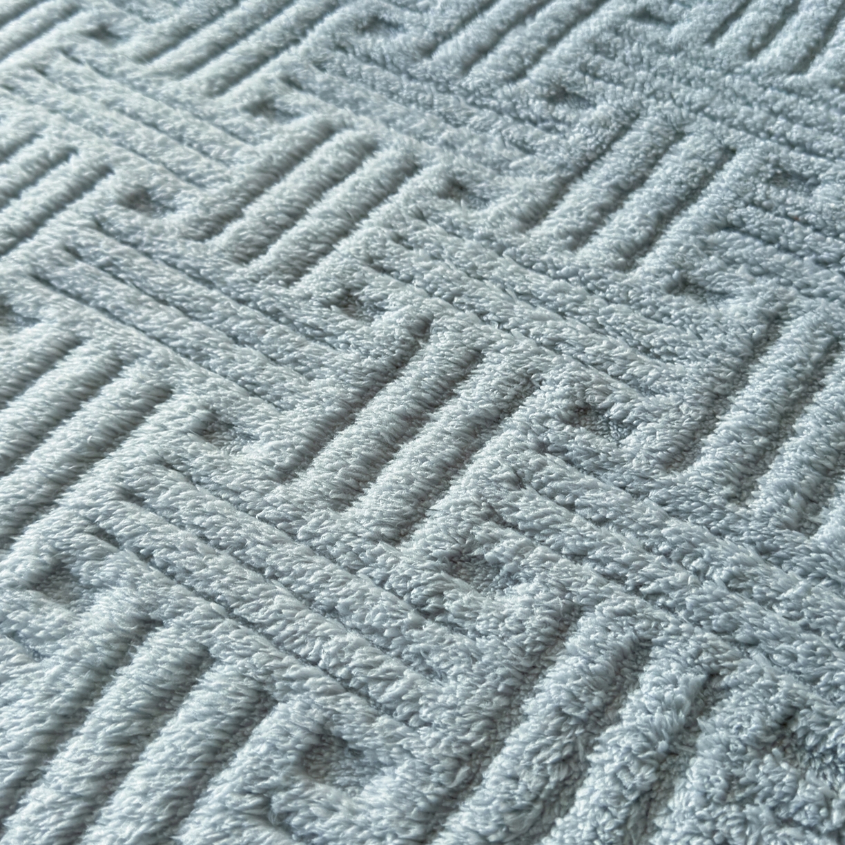 91家纺网 家纺一手货源 找家纺 欧邦 2025新款A类提花舒棉绒双面绒单层毯 冰川灰