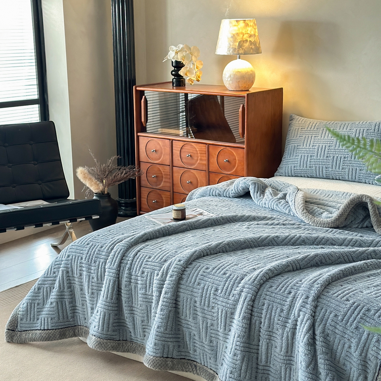 91家纺网 家纺一手货源 找家纺 欧邦 2025新款A类提花舒棉绒双面绒单层毯 冰川灰