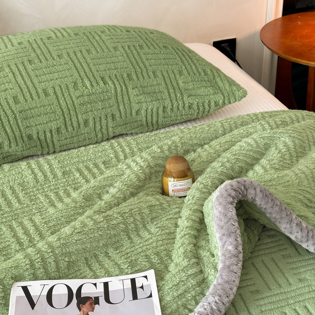 91家纺网 家纺一手货源 找家纺 欧邦 2025新款A类提花舒棉绒双面绒单层毯 青木绿