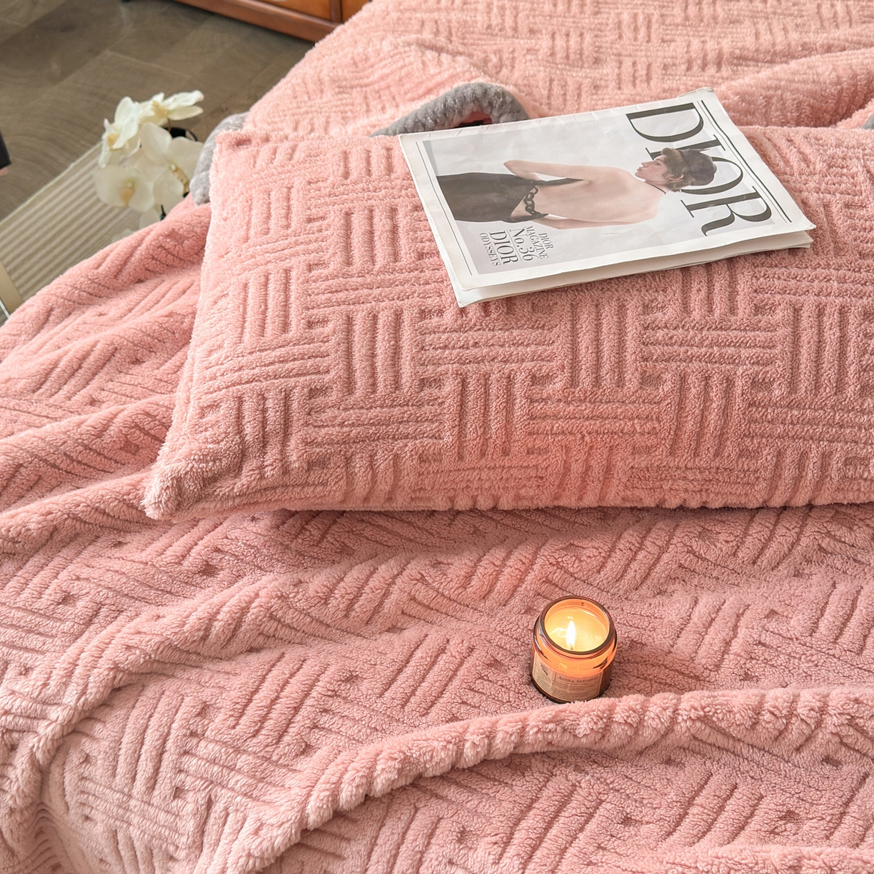 91家纺网 家纺一手货源 找家纺 欧邦 2025新款A类提花舒棉绒双面绒单层毯 桃粉