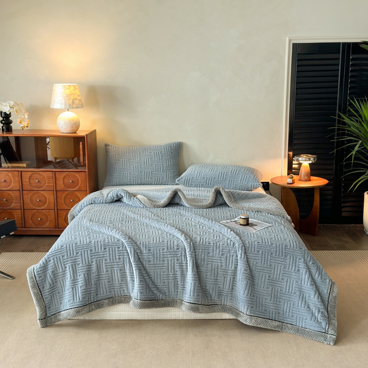 91家纺网 家纺一手货源 找家纺 欧邦 2025新款A类提花舒棉绒双面绒单层毯 冰川灰