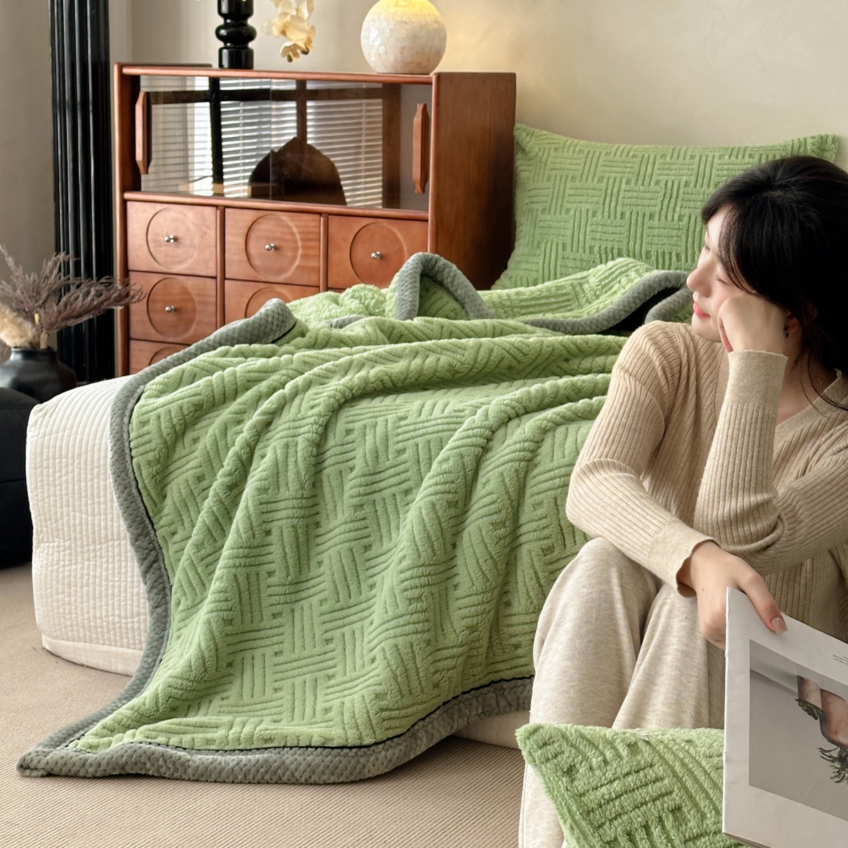 91家纺网 家纺一手货源 找家纺 欧邦 2025新款A类提花舒棉绒双面绒单层毯 青木绿