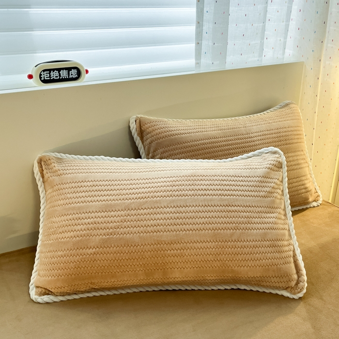 91家纺网 家纺一手货源 找家纺 小叮当家纺仓储工厂店 2025新款亲肤舒适成品提花包边牛奶绒四件套-提花 提花-杏咖