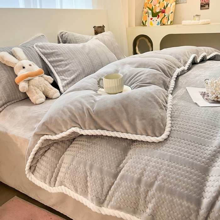 小叮当家纺仓储工厂店 2025新款亲肤舒适成品提花包边牛奶绒四件套-提花 提花-高级灰