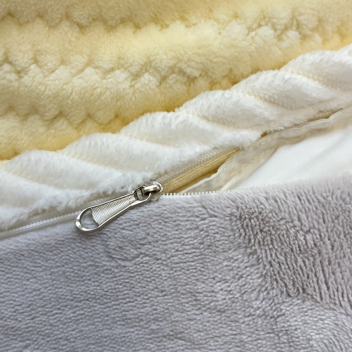 91家纺网 家纺一手货源 找家纺 小叮当家纺仓储工厂店 2025新款亲肤舒适成品提花包边牛奶绒四件套-提花 提花-黄灰