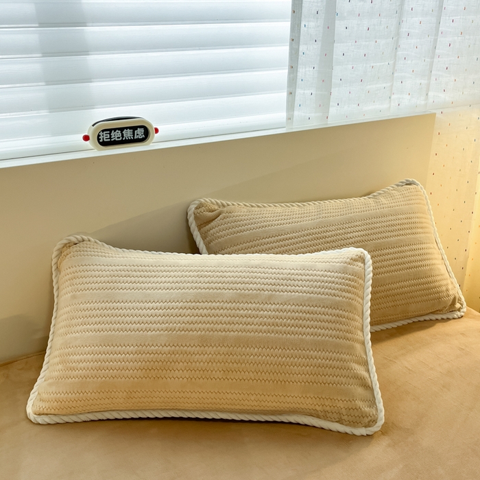 91家纺网 家纺一手货源 找家纺 小叮当家纺仓储工厂店 2025新款亲肤舒适成品提花包边牛奶绒四件套-提花 提花-杏驼