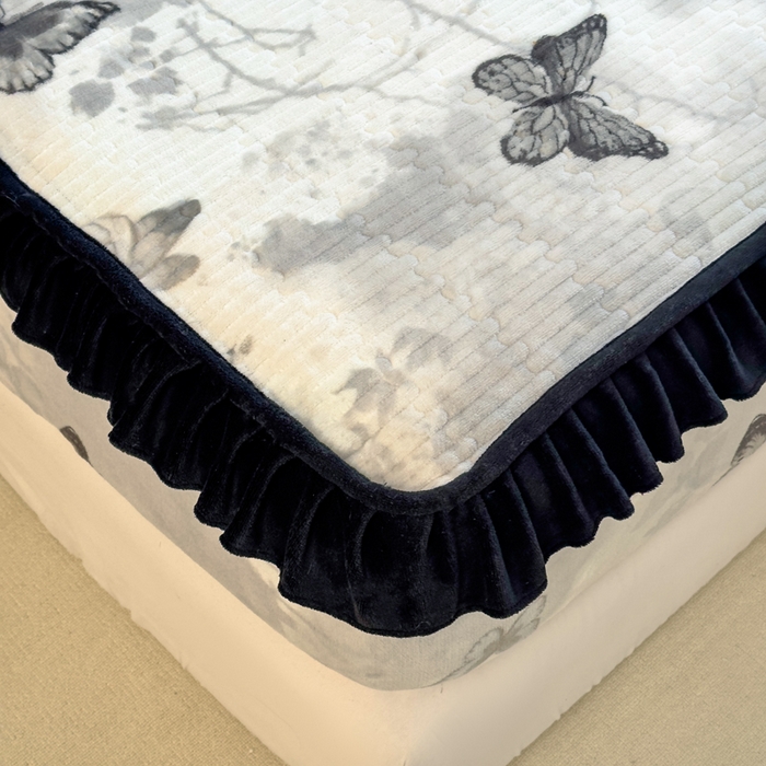 91家纺网 家纺一手货源 找家纺 （总）布柔 2025新款加厚牛奶绒花边床笠保暖印花夹棉床笠床垫保护套罩