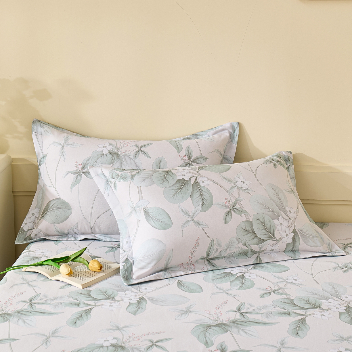 91家纺网 家纺一手货源 找家纺 元元家居（元元被业） 2025秋冬新款全棉纯棉磨毛印花单床单 落叶白霜