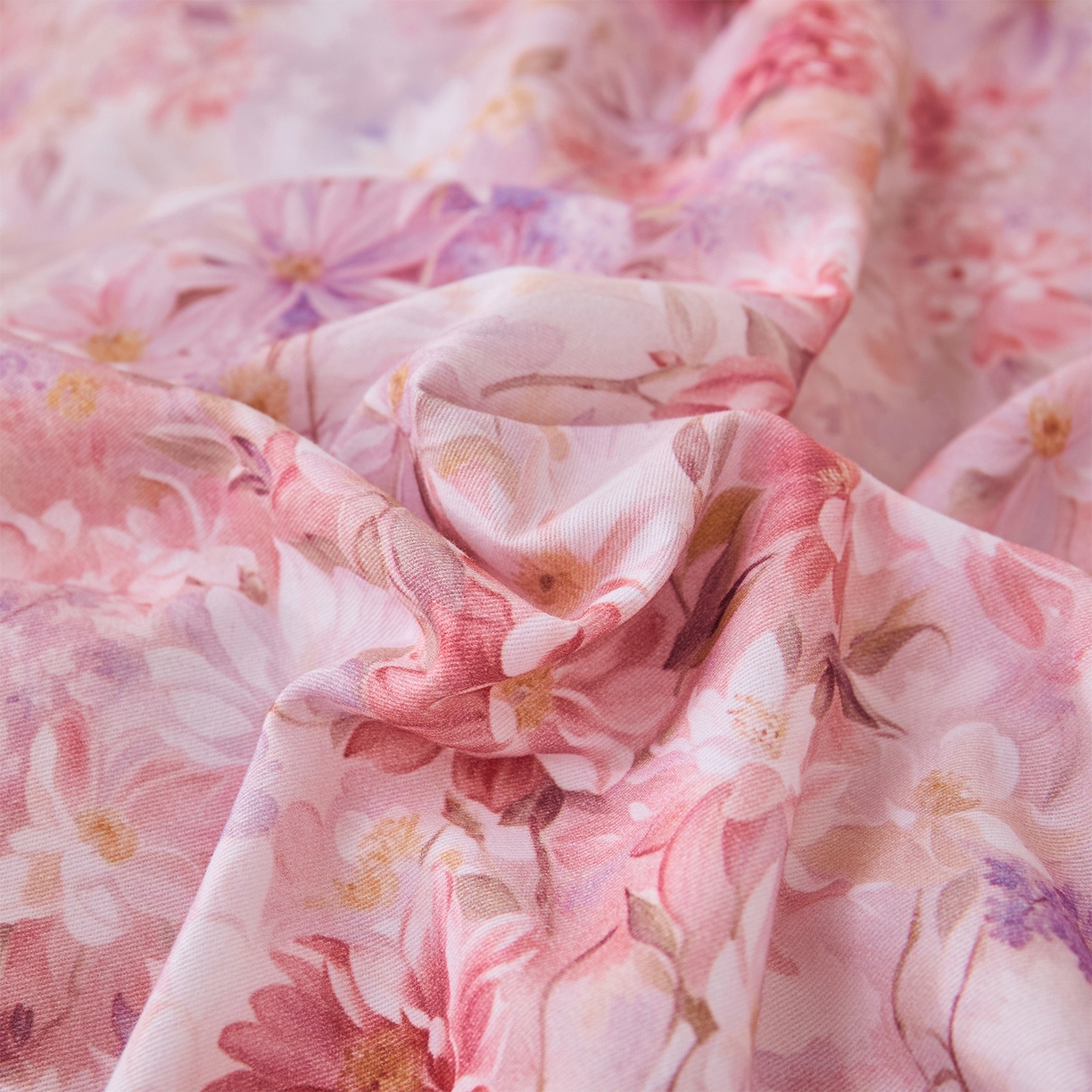 91家纺网 家纺一手货源 找家纺 元元家居（元元被业） 2025秋冬新款全棉纯棉磨毛印花四件套 邂逅粉