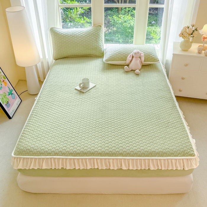 91家纺网 家纺一手货源 找家纺 布柔 2025新款加厚牛奶绒花边床笠保暖印花夹棉床笠床垫保护套罩 果绿