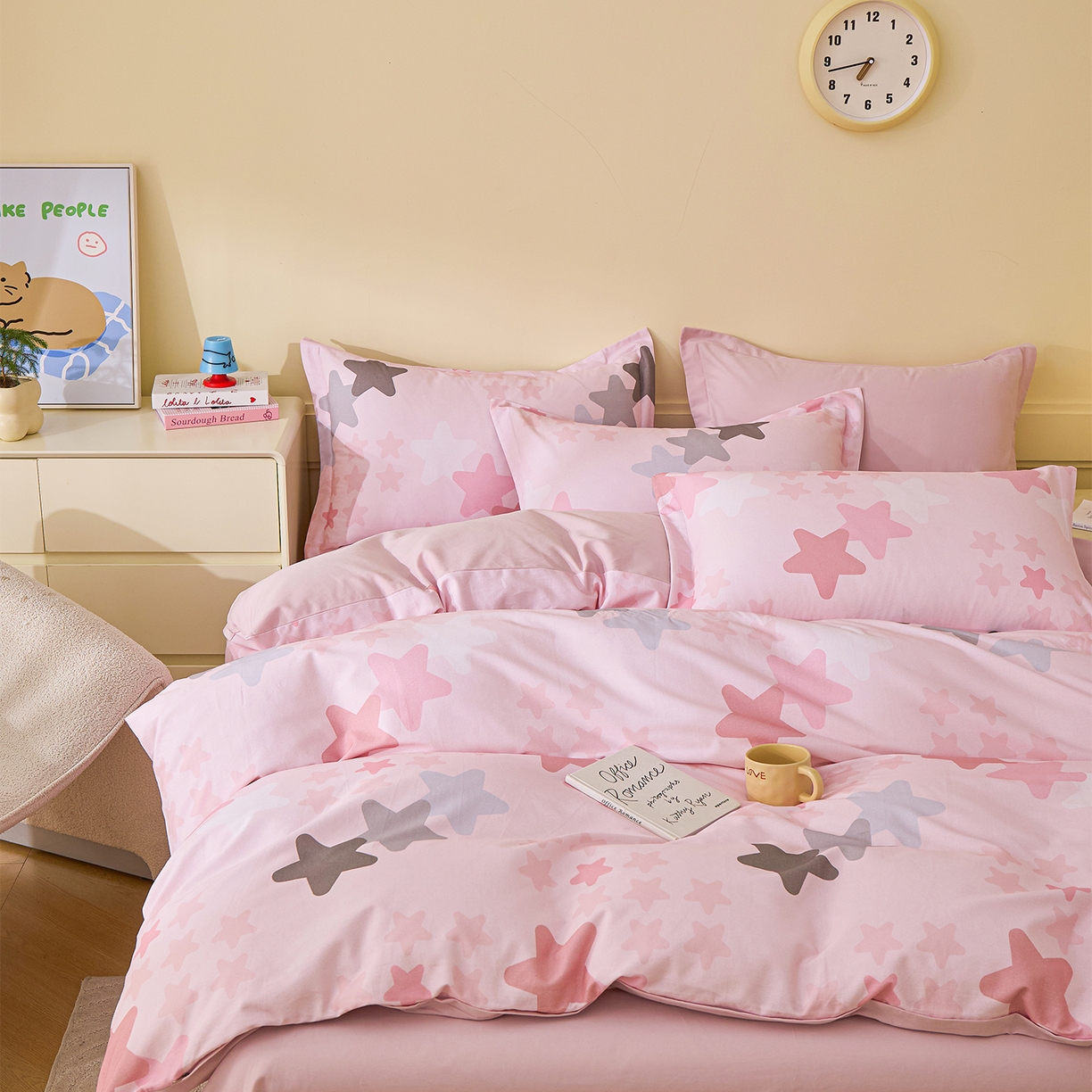 91家纺网 家纺一手货源 找家纺 元元家居（元元被业） 2025秋冬新款全棉纯棉磨毛印花四件套 星星格格