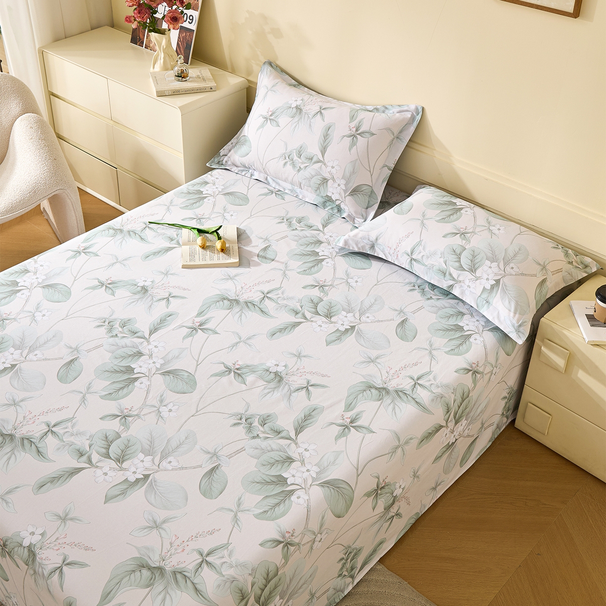 91家纺网 家纺一手货源 找家纺 元元家居（元元被业） 2025秋冬新款全棉纯棉磨毛印花单床单 落叶白霜