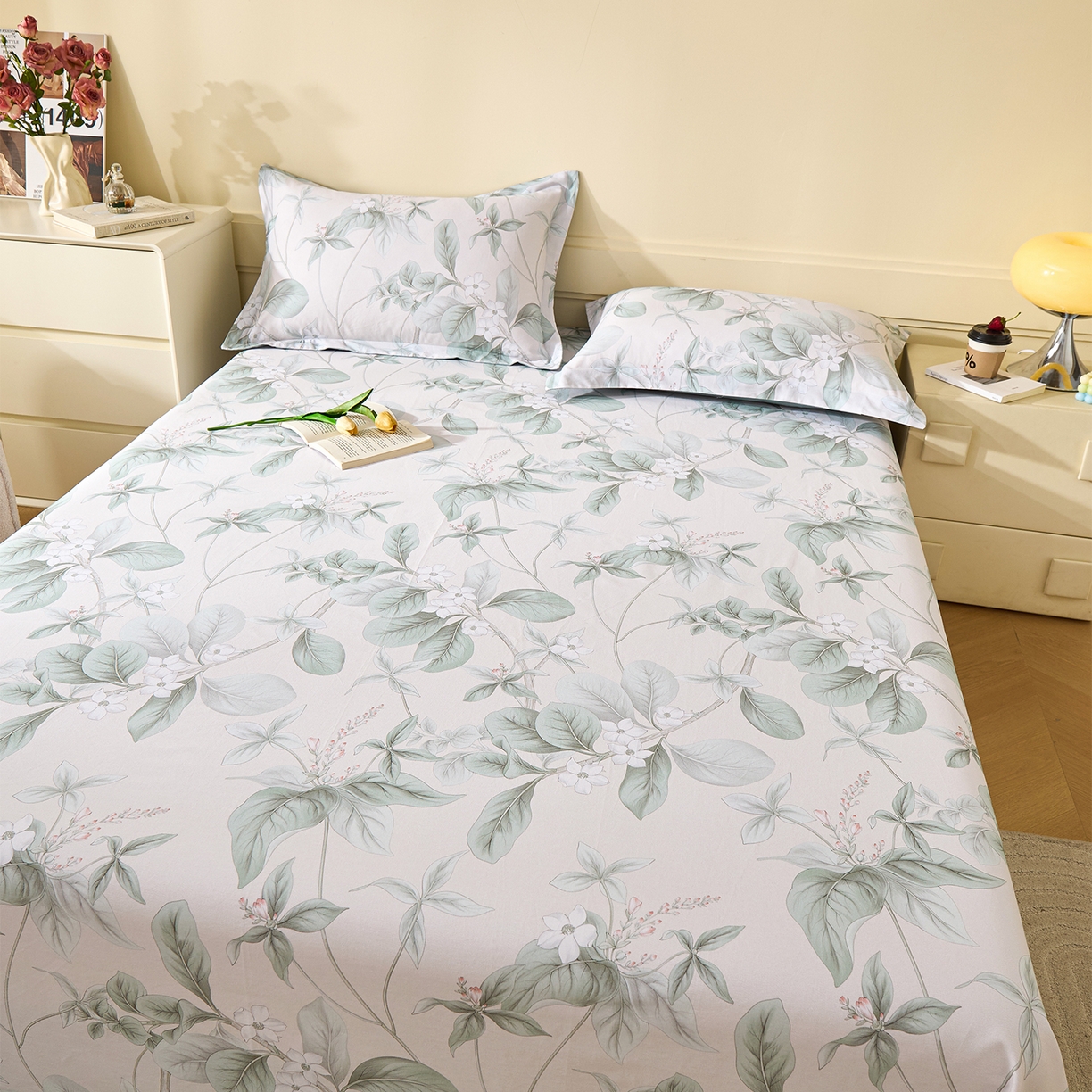 91家纺网 家纺一手货源 找家纺 元元家居（元元被业） 2025秋冬新款全棉纯棉磨毛印花单床单 落叶白霜