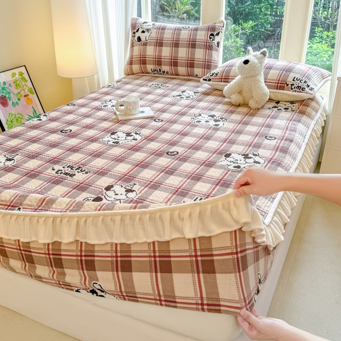 91家纺网 家纺一手货源 找家纺 布柔 2025新款加厚牛奶绒花边床笠保暖印花夹棉床笠床垫保护套罩 乐奇