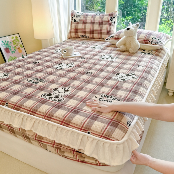 91家纺网 家纺一手货源 找家纺 布柔 2025新款加厚牛奶绒花边床笠保暖印花夹棉床笠床垫保护套罩 乐奇