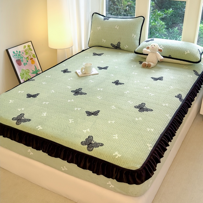 91家纺网 家纺一手货源 找家纺 布柔 2025新款加厚牛奶绒花边床笠保暖印花夹棉床笠床垫保护套罩 蕾丝蝴蝶