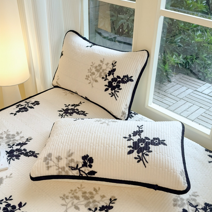 91家纺网 家纺一手货源 找家纺 布柔 2025新款加厚牛奶绒花边床笠保暖印花夹棉床笠床垫保护套罩 莫里斯