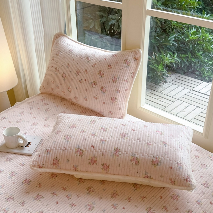 91家纺网 家纺一手货源 找家纺 布柔 2025新款加厚牛奶绒花边床笠保暖印花夹棉床笠床垫保护套罩 碎花粉