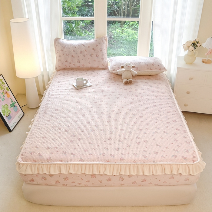 91家纺网 家纺一手货源 找家纺 布柔 2025新款加厚牛奶绒花边床笠保暖印花夹棉床笠床垫保护套罩 碎花粉