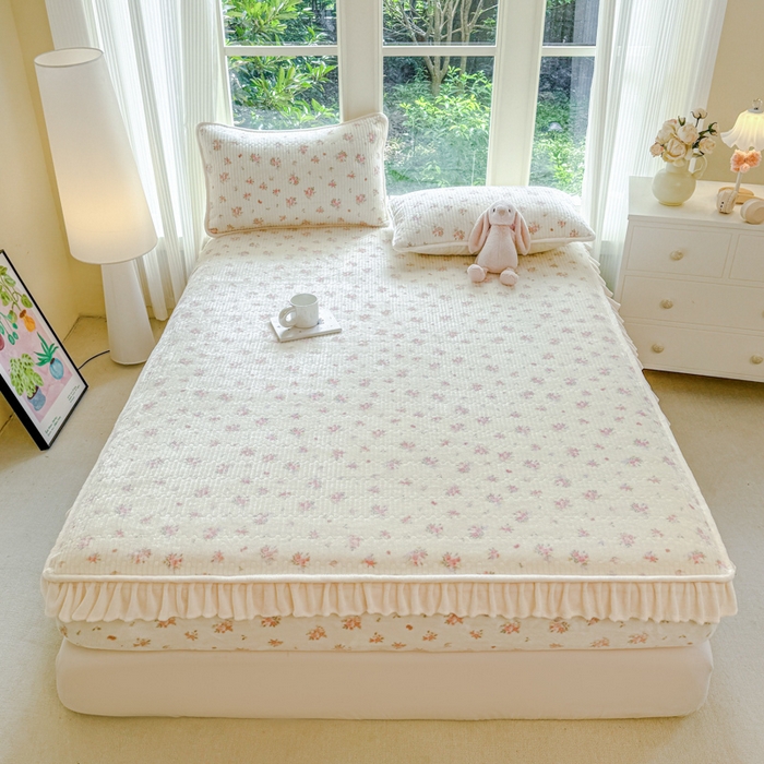 91家纺网 家纺一手货源 找家纺 布柔 2025新款加厚牛奶绒花边床笠保暖印花夹棉床笠床垫保护套罩 碎花米