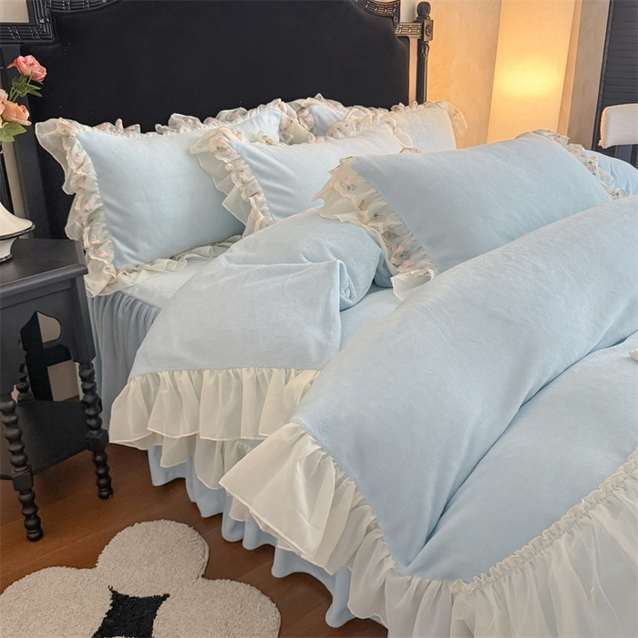 91家纺网 家纺一手货源 找家纺 富盛家纺 2025新款牛奶绒床裙款蕾丝刺绣四件套韩版法式公主风四件套--华尔兹系列 华尔兹-蓝