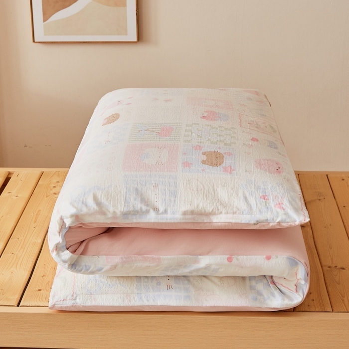 91家纺网 家纺一手货源 找家纺 小叮当家纺仓储工厂店 2025新款亲肤舒适A类云感水洗棉双层纱鱼鳞网棉花印花床褥 奶油块块