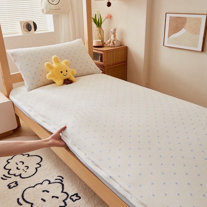 91家纺网 家纺一手货源 找家纺 小叮当家纺仓储工厂店 2025新款亲肤舒适A类云感水洗棉双层纱鱼鳞网棉花印花床褥 海盐汤圆