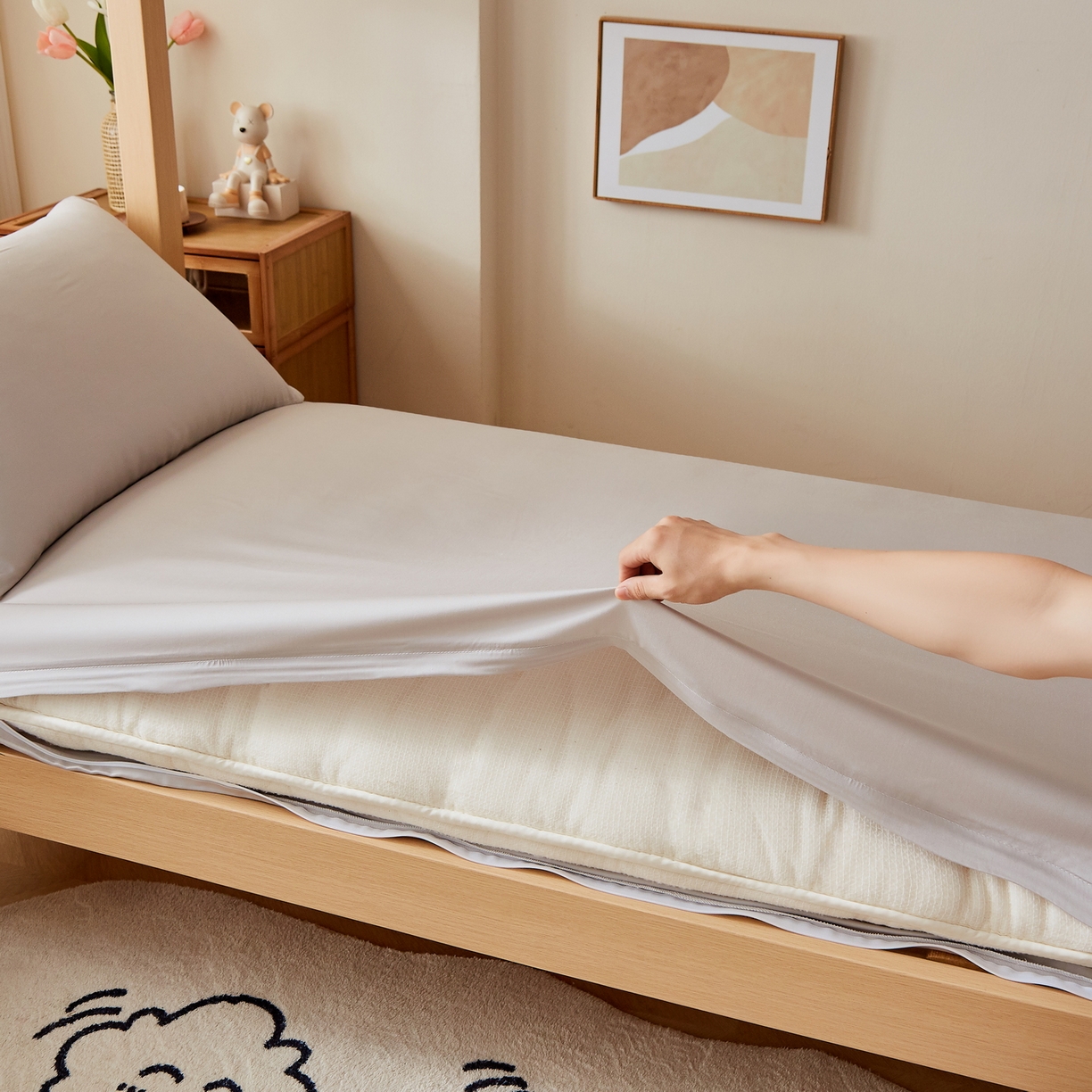 91家纺网 家纺一手货源 找家纺 小叮当家纺仓储工厂店 2025新款亲肤舒适A类云感水洗棉双层纱鱼鳞网棉花印花床褥 灰色