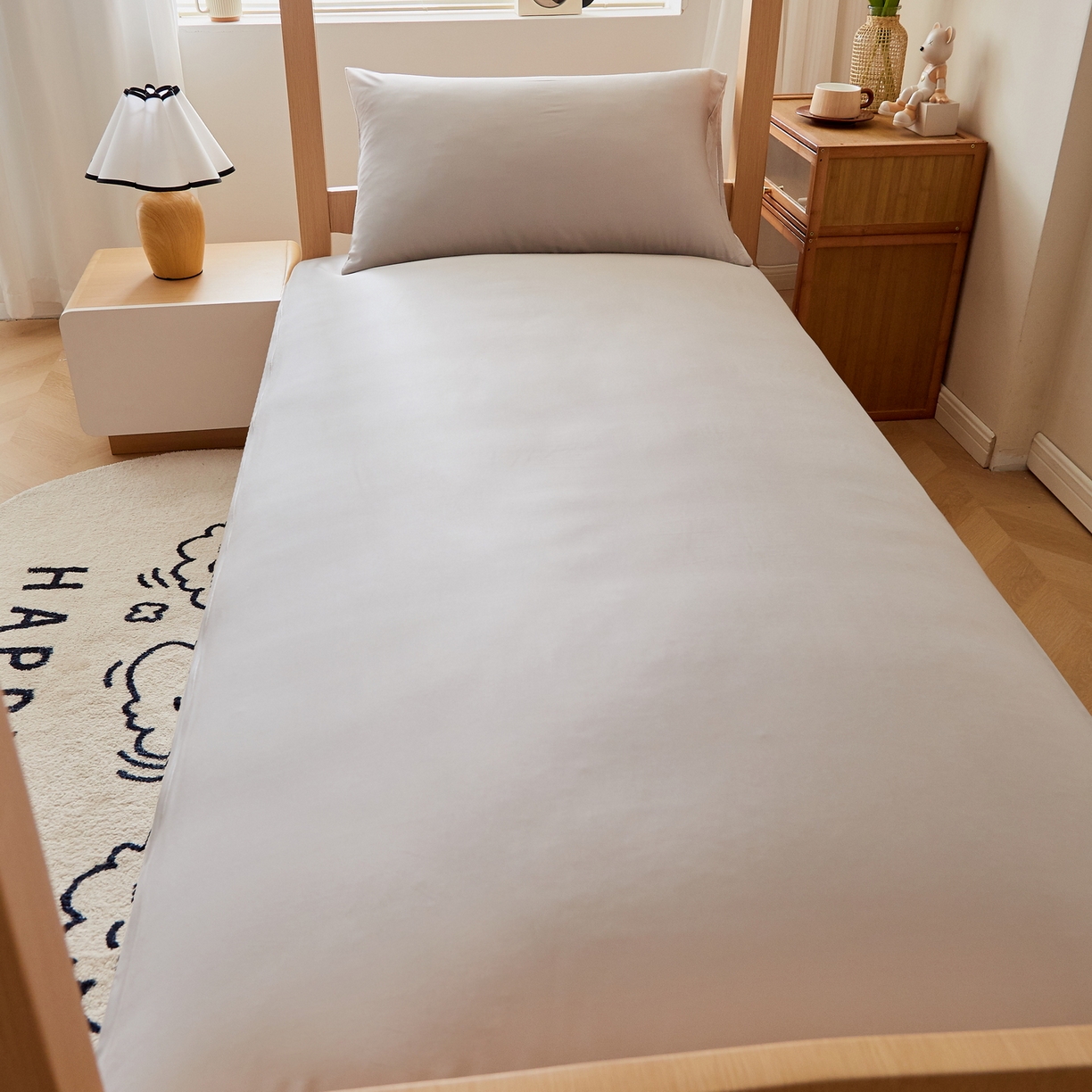 91家纺网 家纺一手货源 找家纺 小叮当家纺仓储工厂店 2025新款亲肤舒适A类云感水洗棉双层纱鱼鳞网棉花印花床褥 灰色