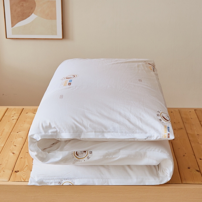 91家纺网 家纺一手货源 找家纺 小叮当家纺仓储工厂店 2025新款亲肤舒适A类云感水洗棉双层纱鱼鳞网棉花印花床褥 北极熊鱼鳞网棉花床褥