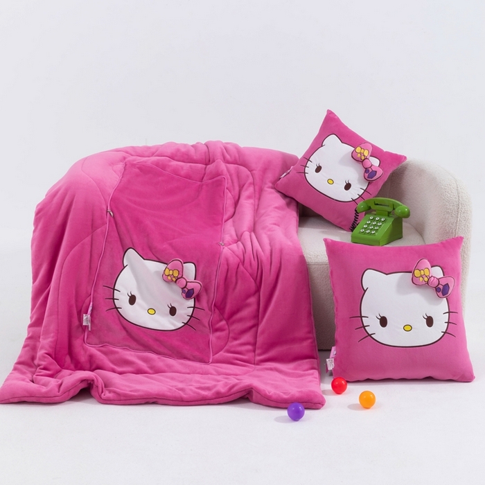 91家纺网 家纺一手货源 找家纺 照世家纺 2025新款牛奶绒立体三丽鸥抱枕被 凯蒂猫