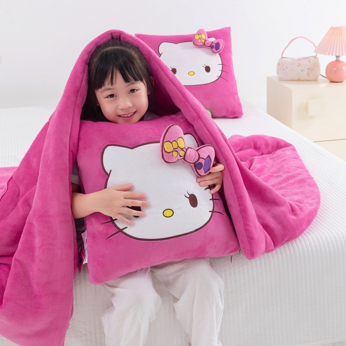 91家纺网 家纺一手货源 找家纺 （总）照世家纺 2025新款牛奶绒立体三丽鸥抱枕被