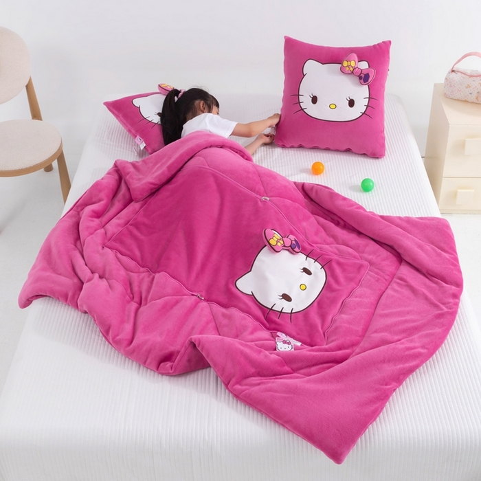 91家纺网 家纺一手货源 找家纺 （总）照世家纺 2025新款牛奶绒立体三丽鸥抱枕被