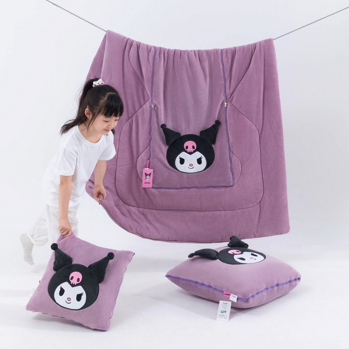 91家纺网 家纺一手货源 找家纺 照世家纺 2025新款牛奶绒立体三丽鸥抱枕被 库洛米