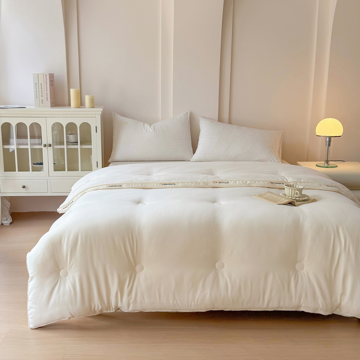 91家纺网 家纺一手货源 找家纺 （总）兰芯纭 2025新款A类小米格字母边提花大豆被被子被芯