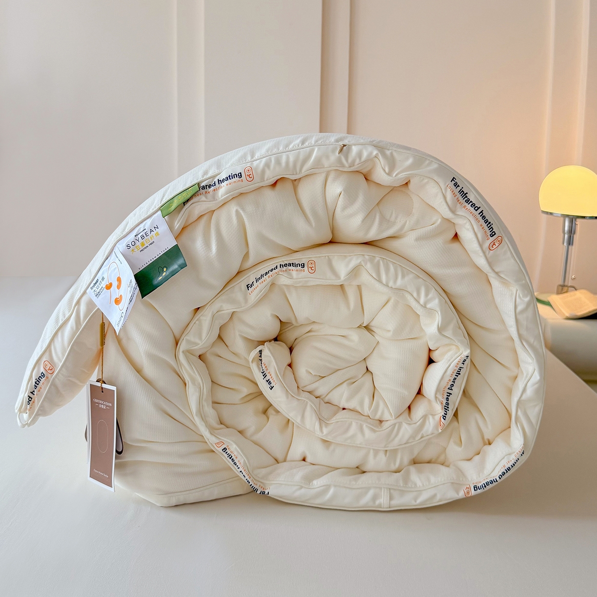 91家纺网 家纺一手货源 找家纺 （总）兰芯纭 2025新款A类小米格字母边提花大豆被被子被芯